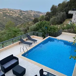 spacieuse-villa-nioise-au-calme-avec-piscine.fr-provencehotel.com/
