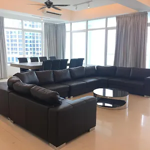 H-residence Kelawei شقة